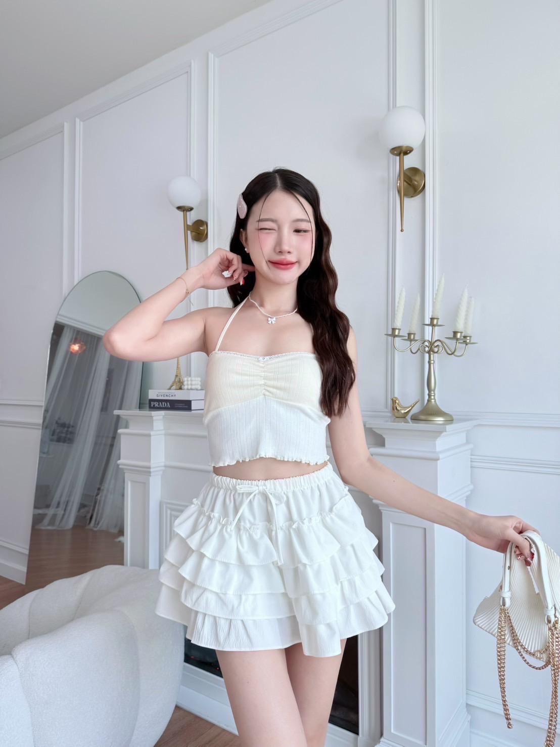 #THYU10 Color-block Halter Top