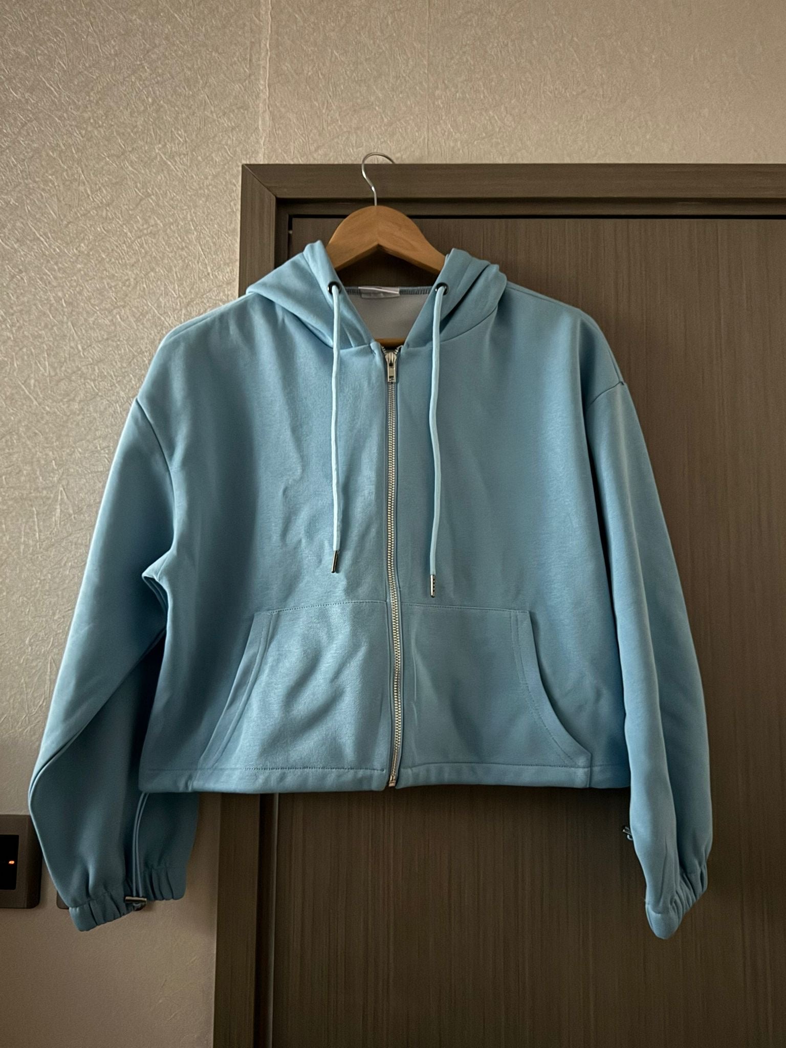 #LP27 Casual Cropped Hoodie - Idiot Sandwich Apparel Limited -