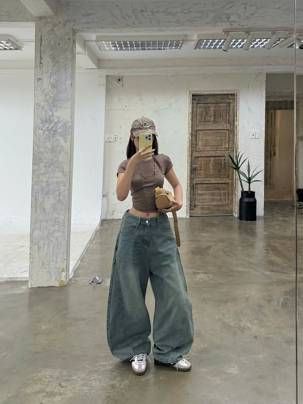 #VNAB12 Unisex Loose-fit Curved Jeans