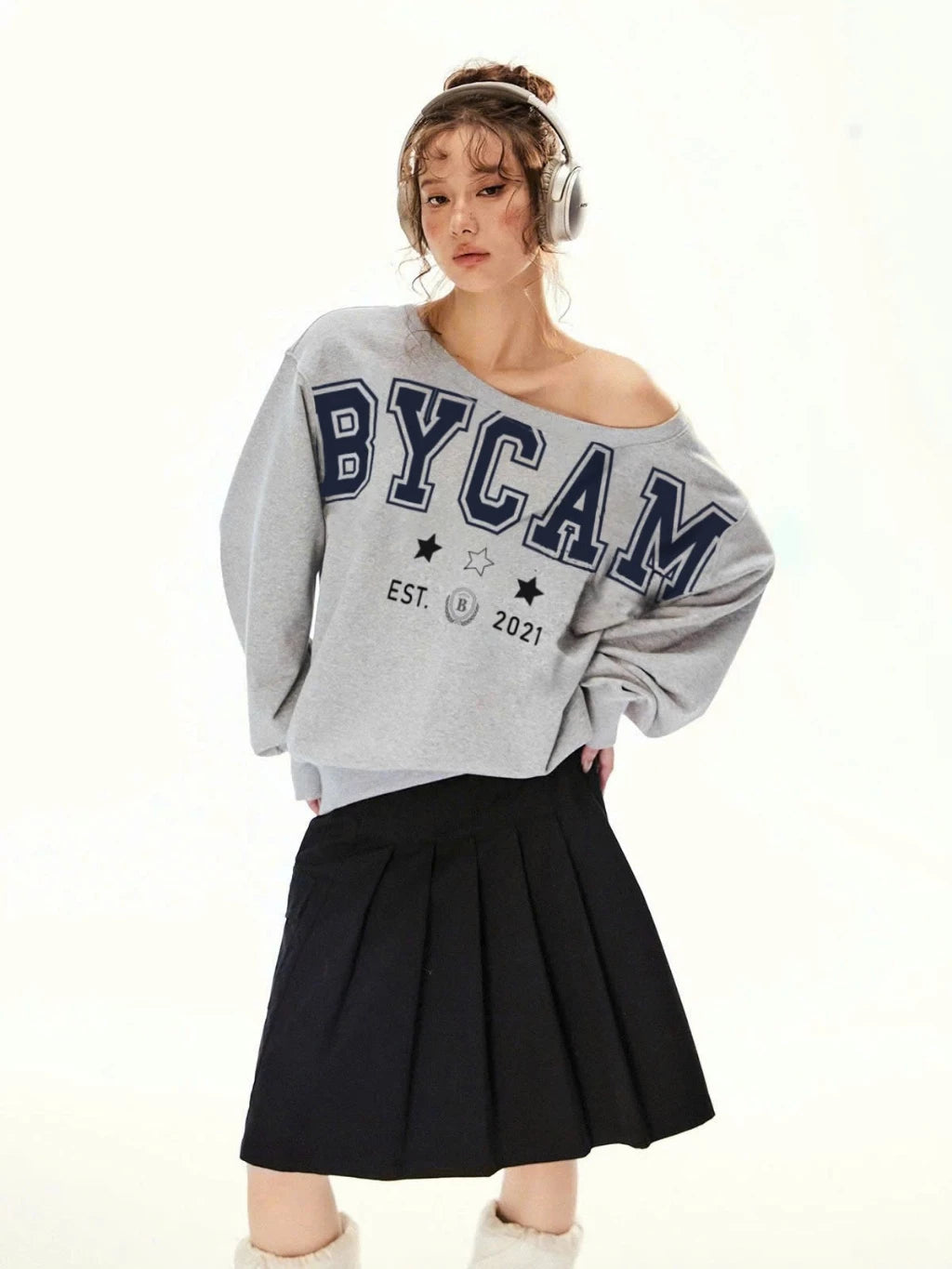 #VNBY01 BYCAM Off-Shoulder Sweater