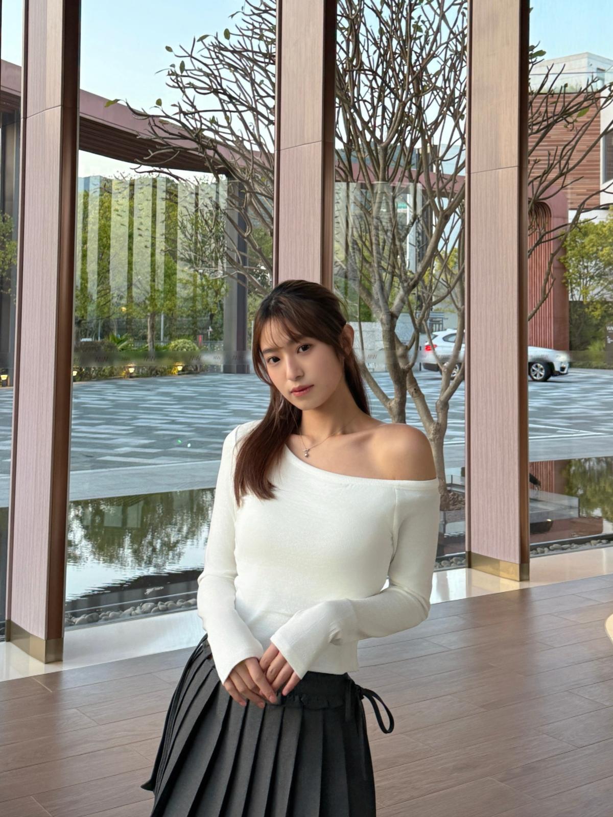 #YJ09 Off - Shoulder Long Sleeves - Idiot Sandwich Apparel Limited -