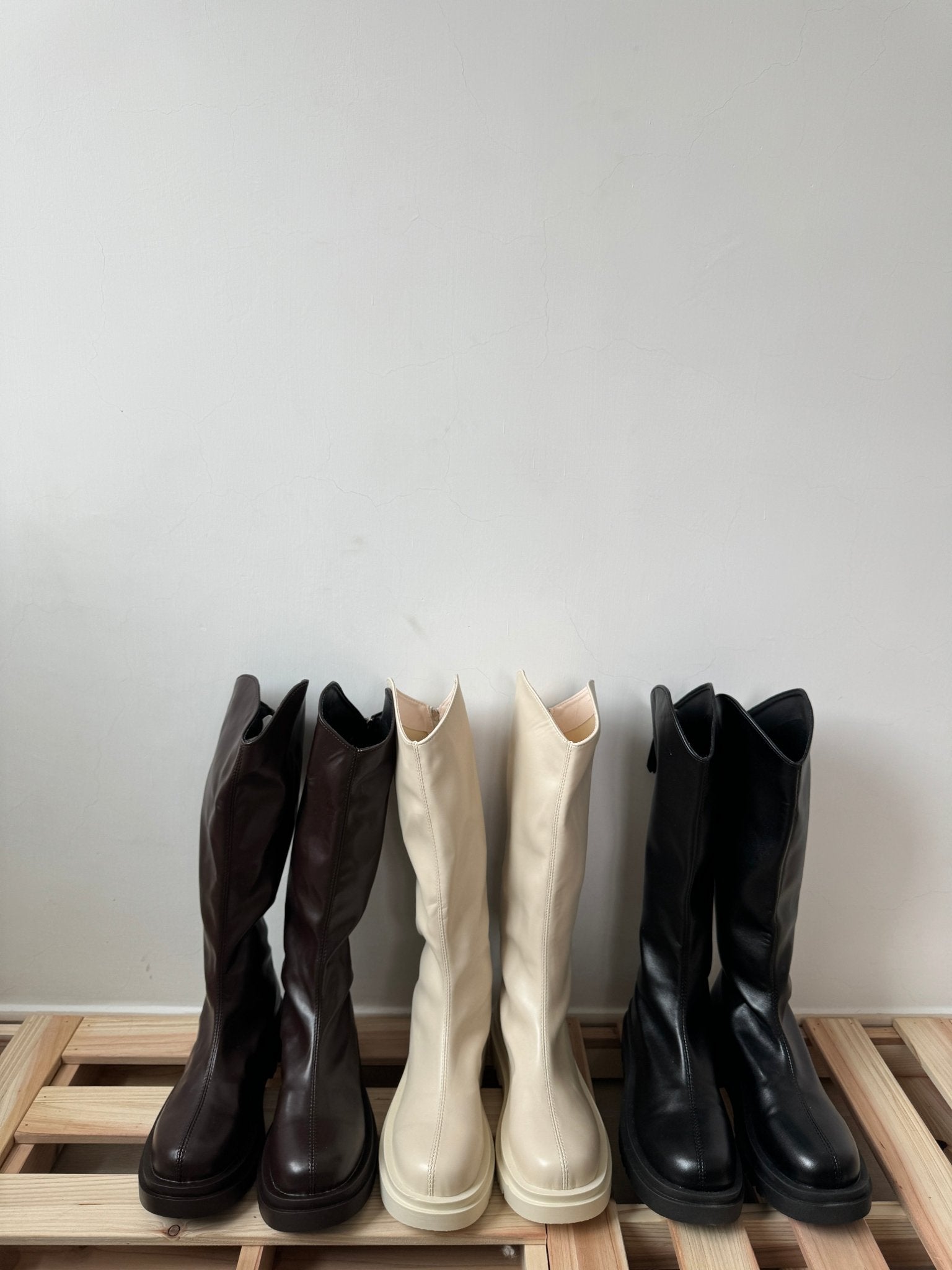 #IS17 Travel-buddies V shape long boots - Idiot Sandwich HK-