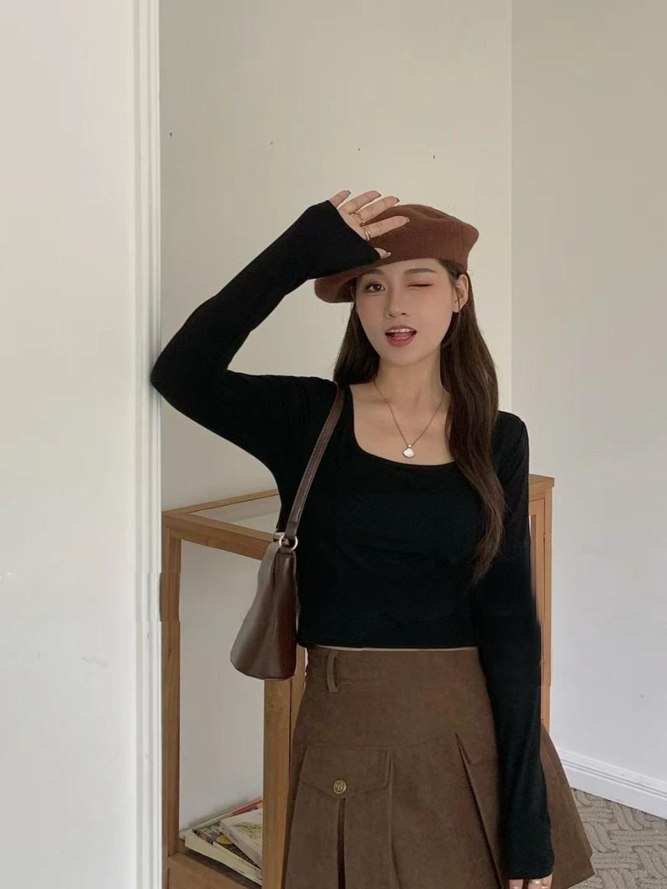 #YJ01 Square Collar Long Sleeves Top - Idiot Sandwich HK-
