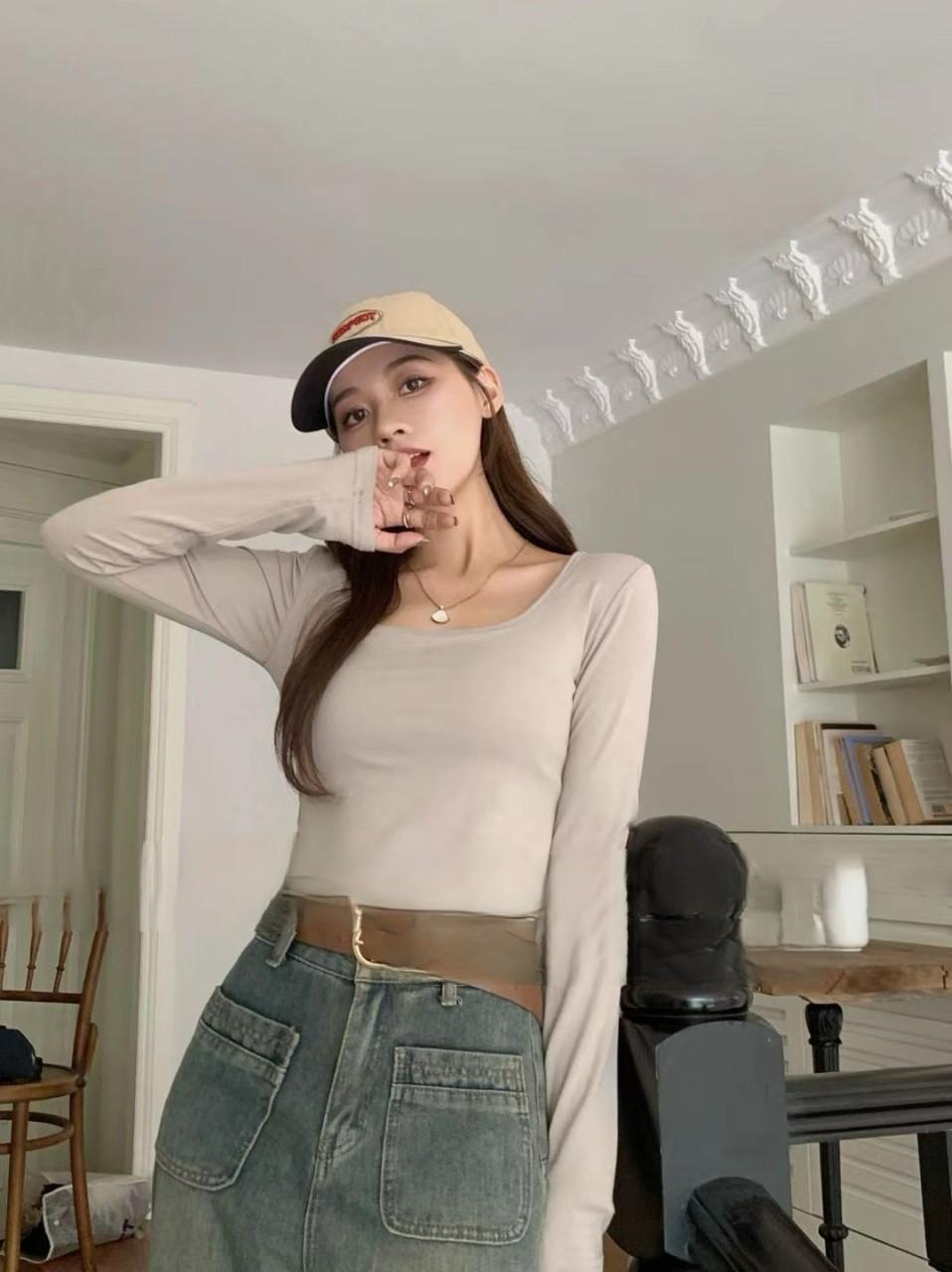 #YJ01 Square Collar Long Sleeves Top - Idiot Sandwich HK-