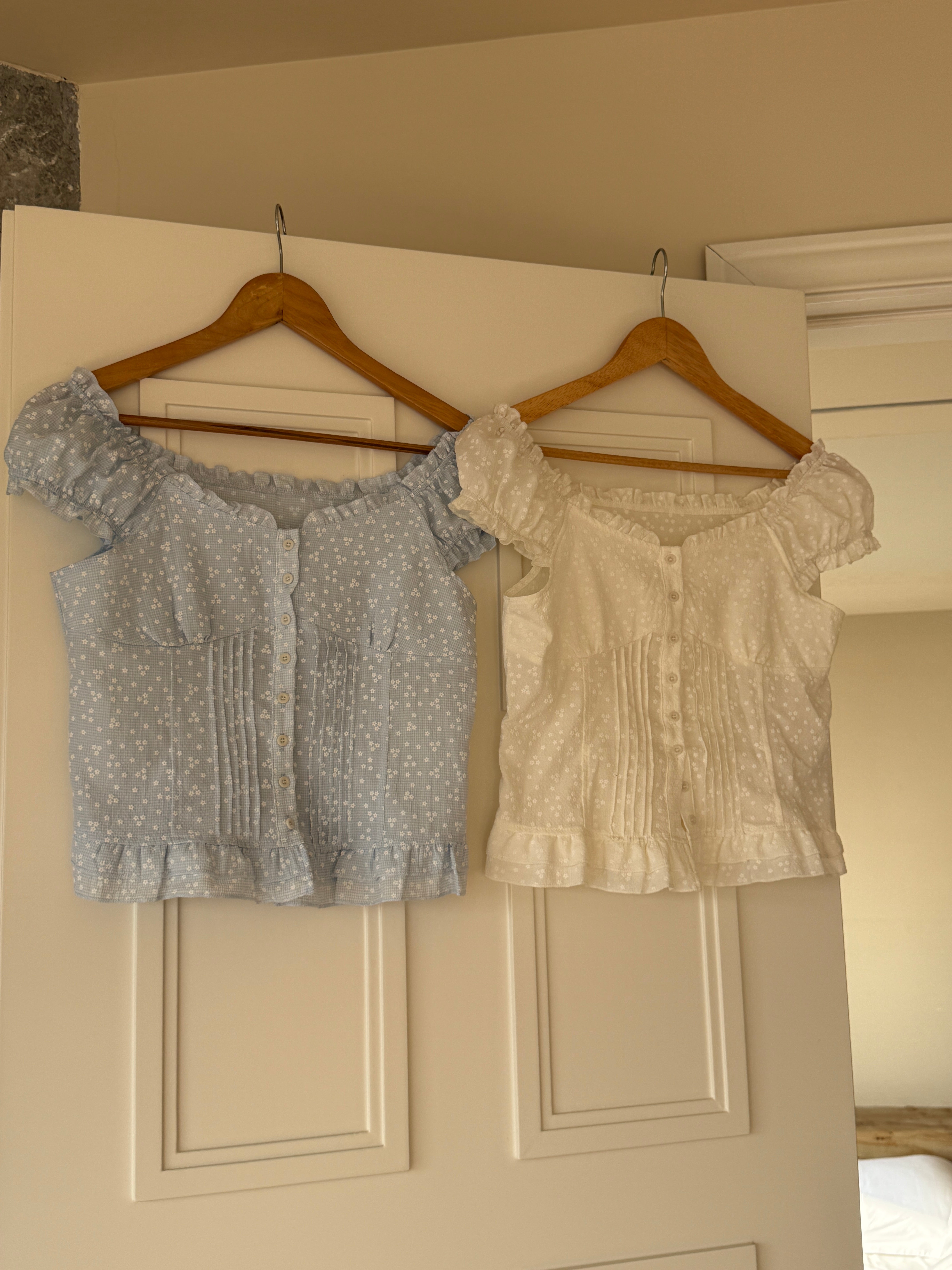 #LG10 Cinderella Floral Top