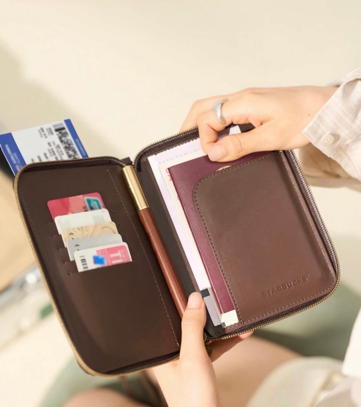 Starbucks Passport 套