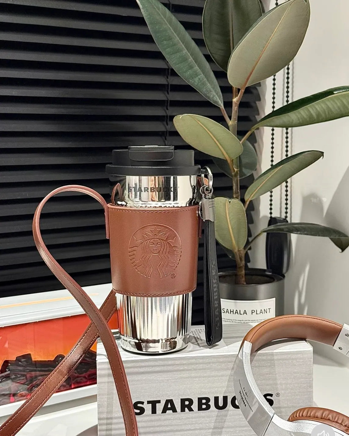 Starbucks 復古鏡面杯身保溫杯 470ML（含皮質杯套）