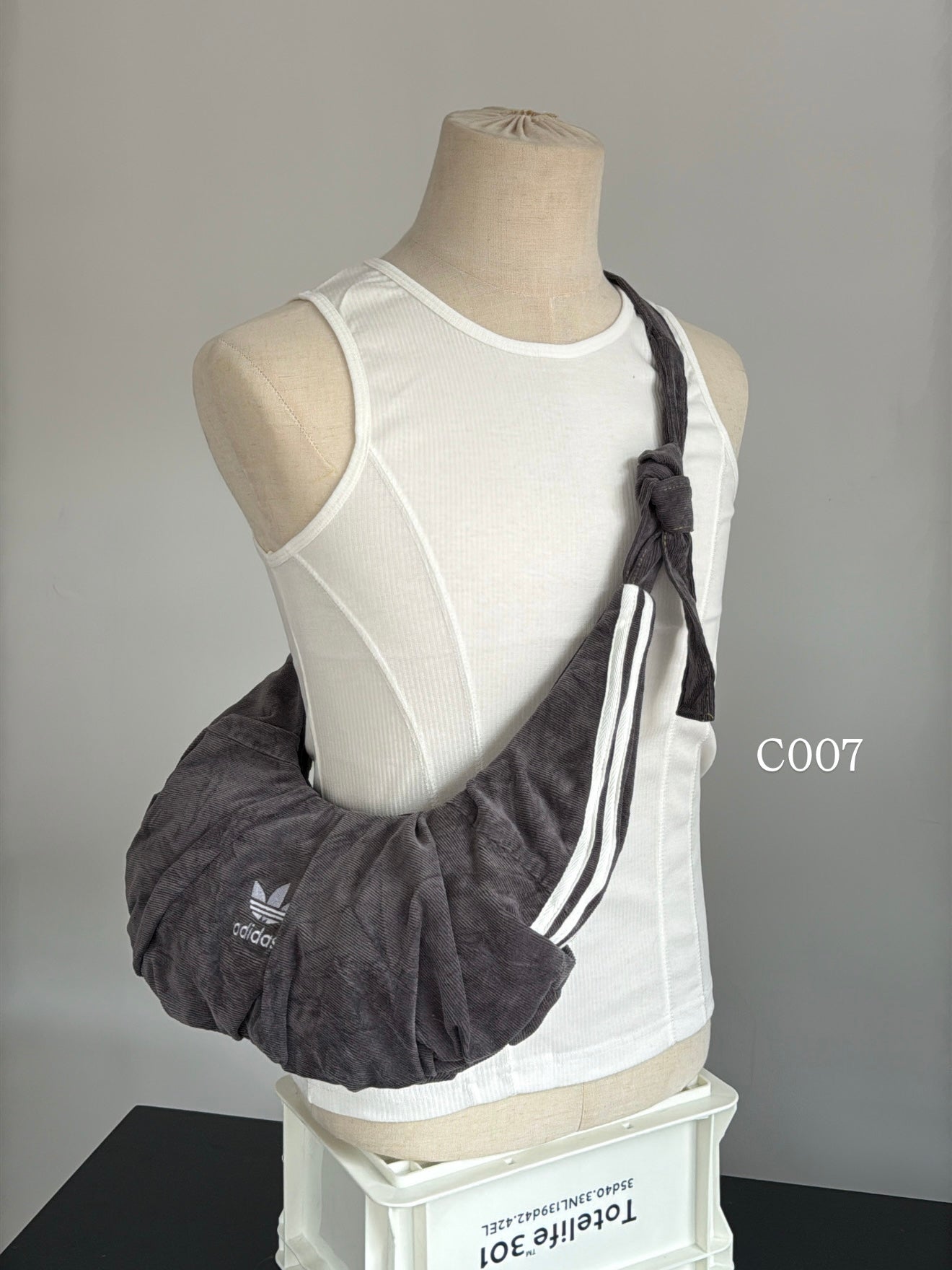 #THVN18 Vintage Remake Unisex Dumpling Bag