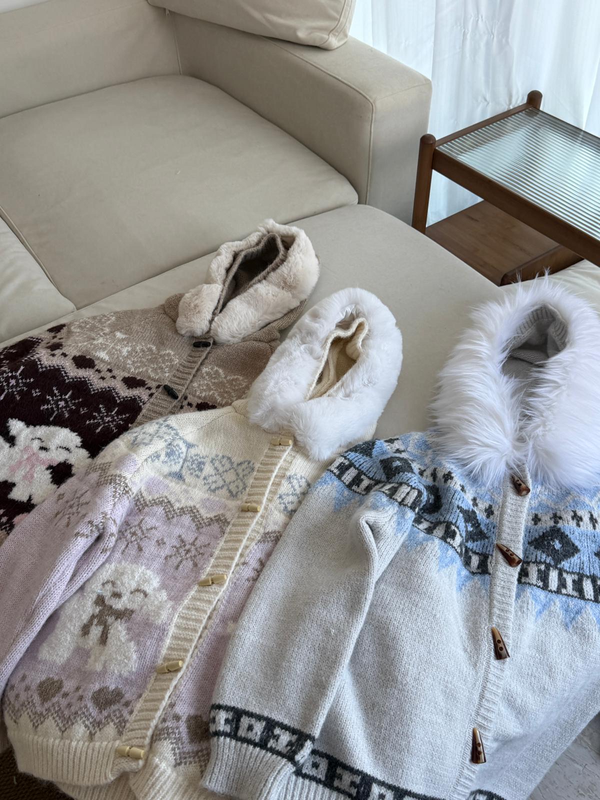 #JNY06 Lambs Hooded Cardigan