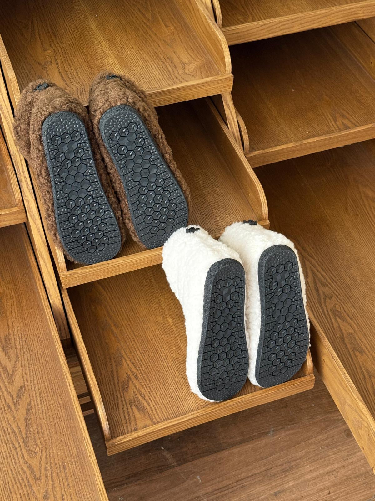 #IS205 Fluffy Deer Boots