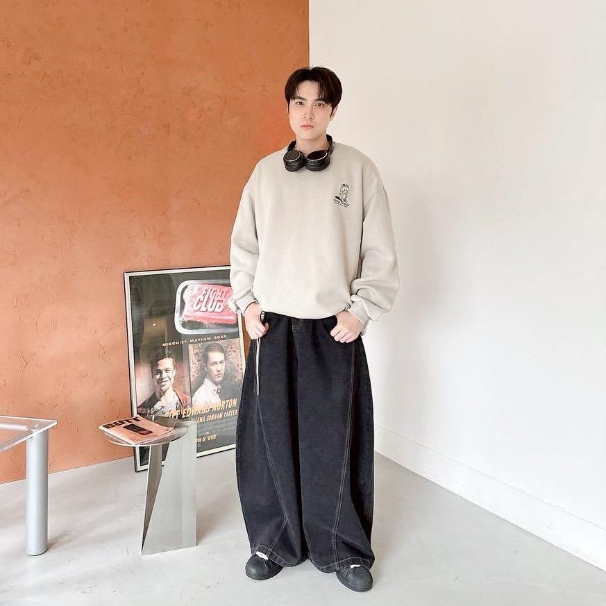 #C463 NEVER TOO LATE sweatshirt