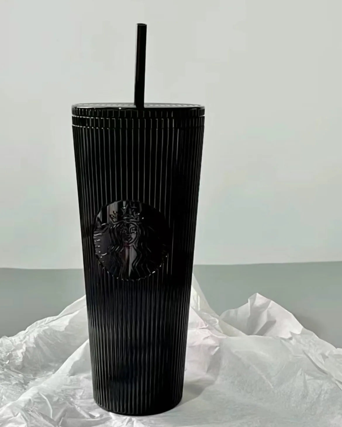 Starbucks 全黑直坑紋飲筒杯 710ML