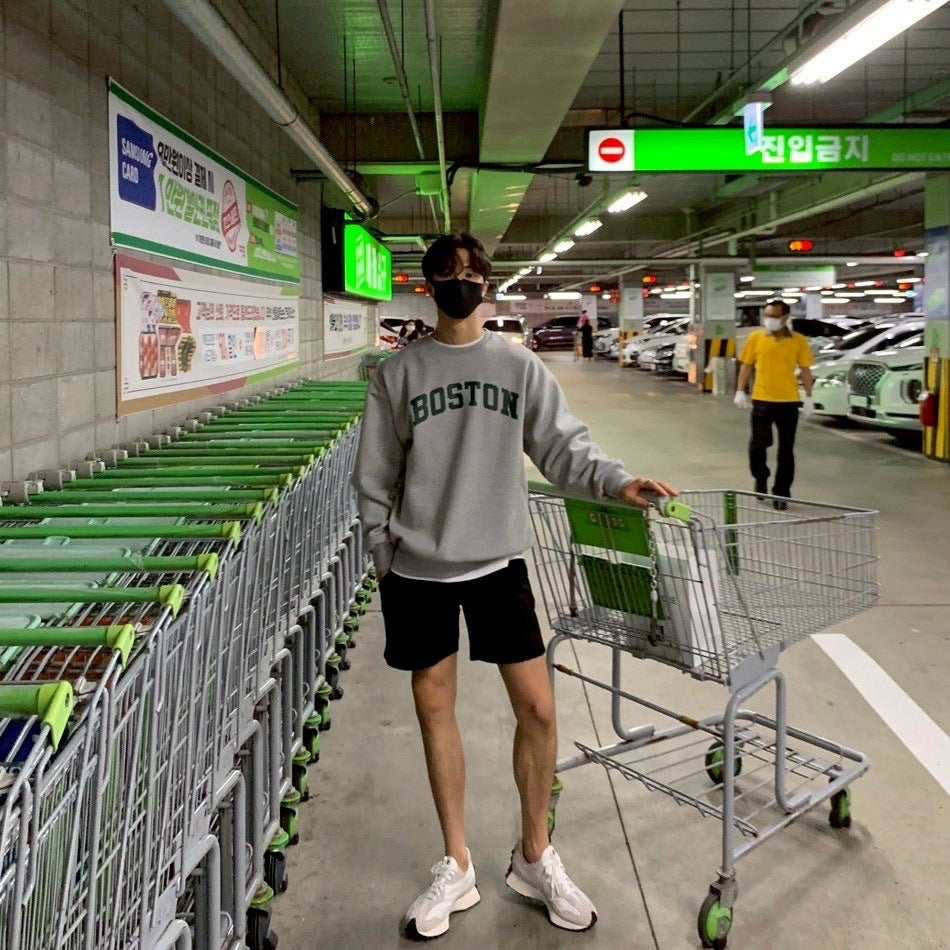 #C449 Boston Print Sweatshirt