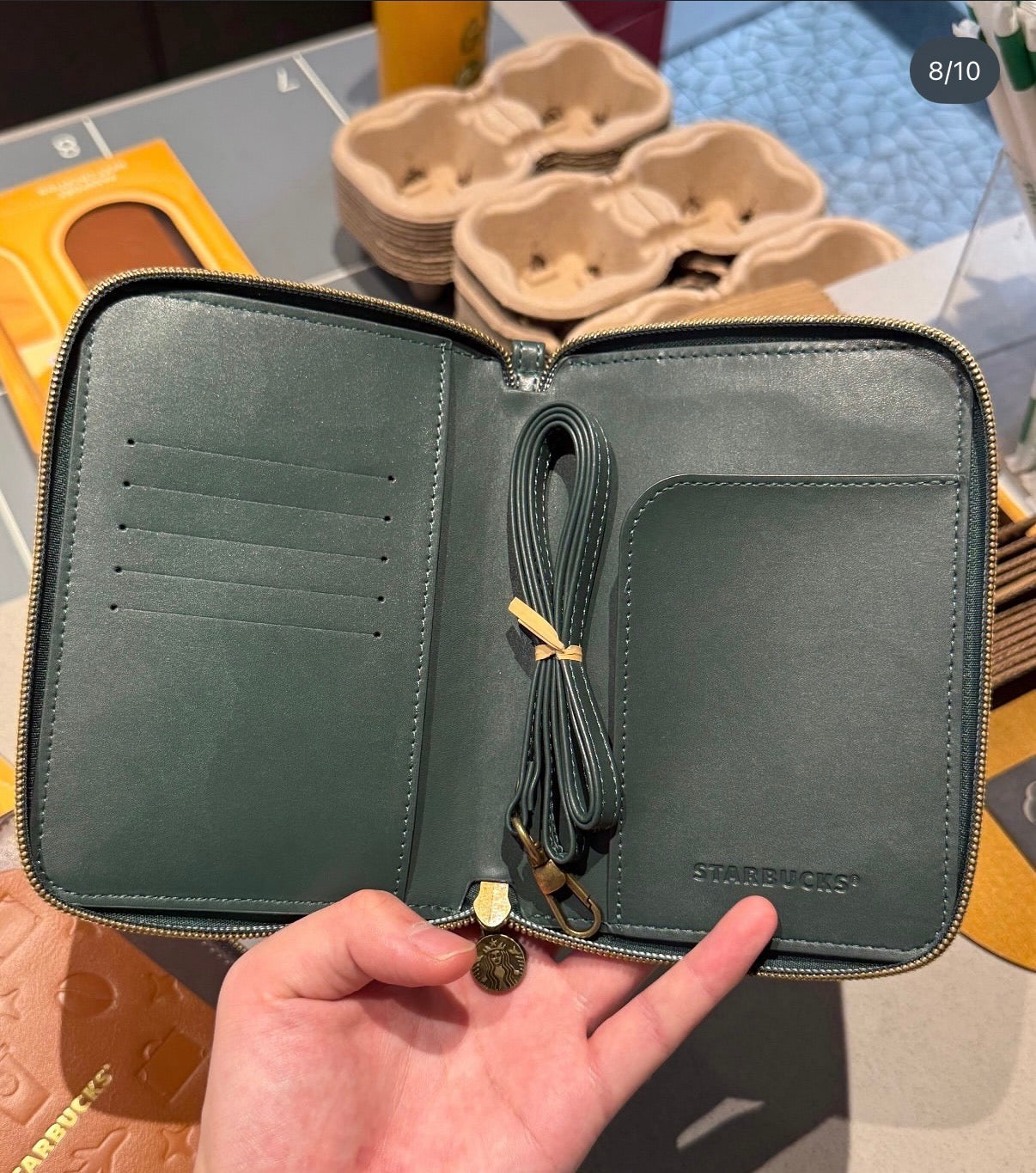 Starbucks Passport 套