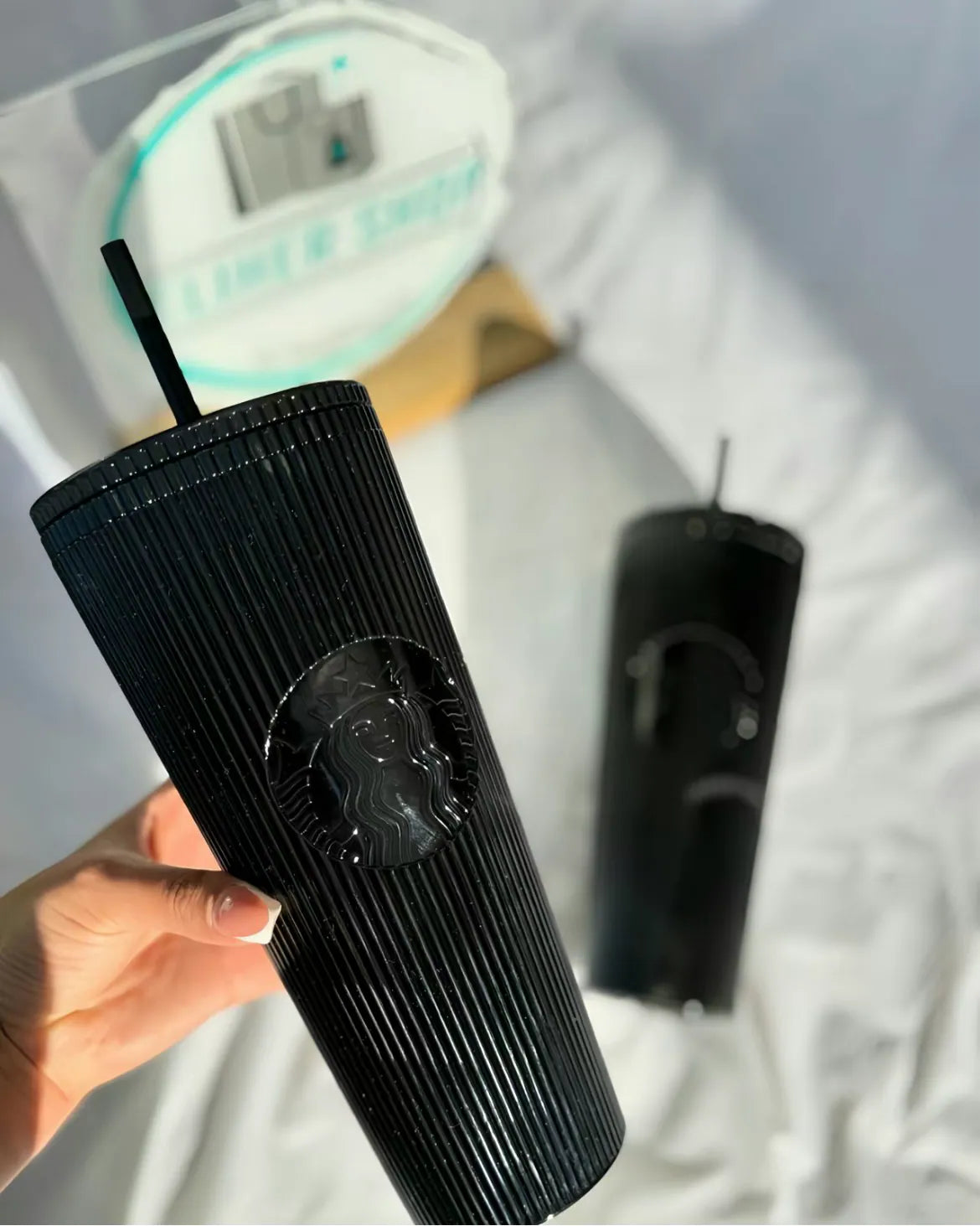 Starbucks 全黑直坑紋飲筒杯 710ML
