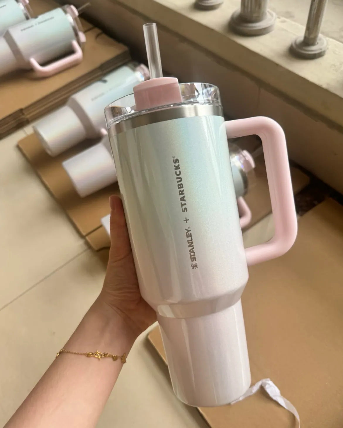 Starbucks X Stanley 漸變色飲筒杯 1183ML