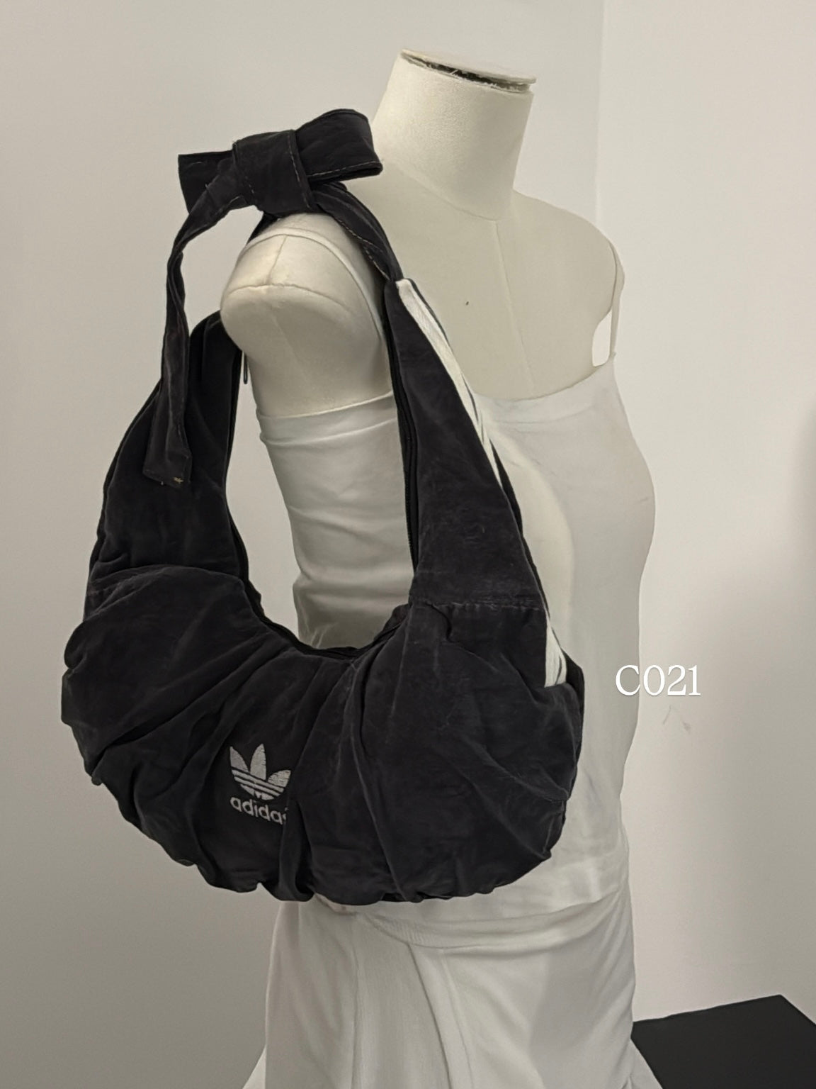 #THVN18 Vintage Remake Unisex Dumpling Bag