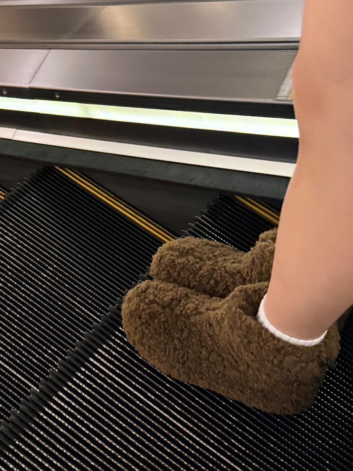 #IS205 Fluffy Deer Boots