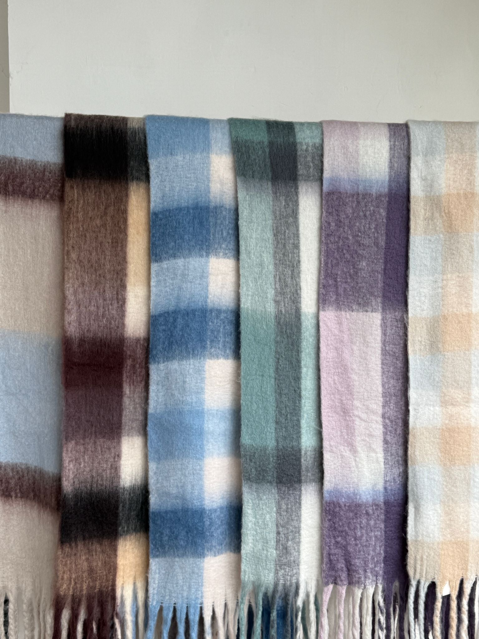 #IS203 Japan Cuddly Color Blocking Scarf