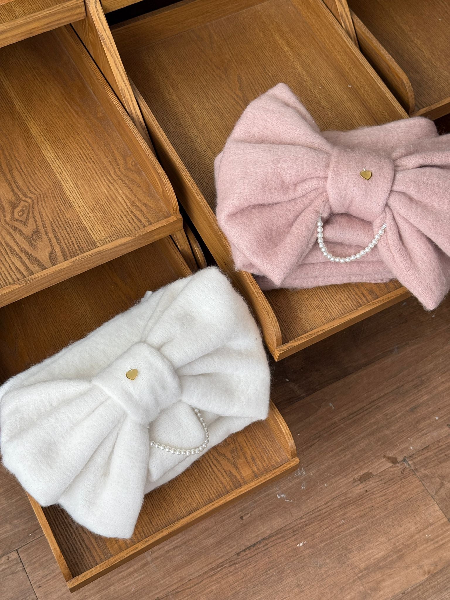 #IS204 Japan Bow Cuddly Scarf