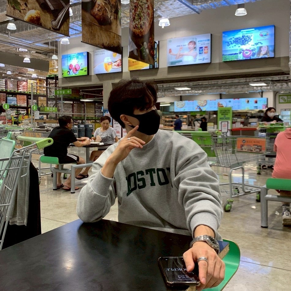 #C449 Boston Print Sweatshirt