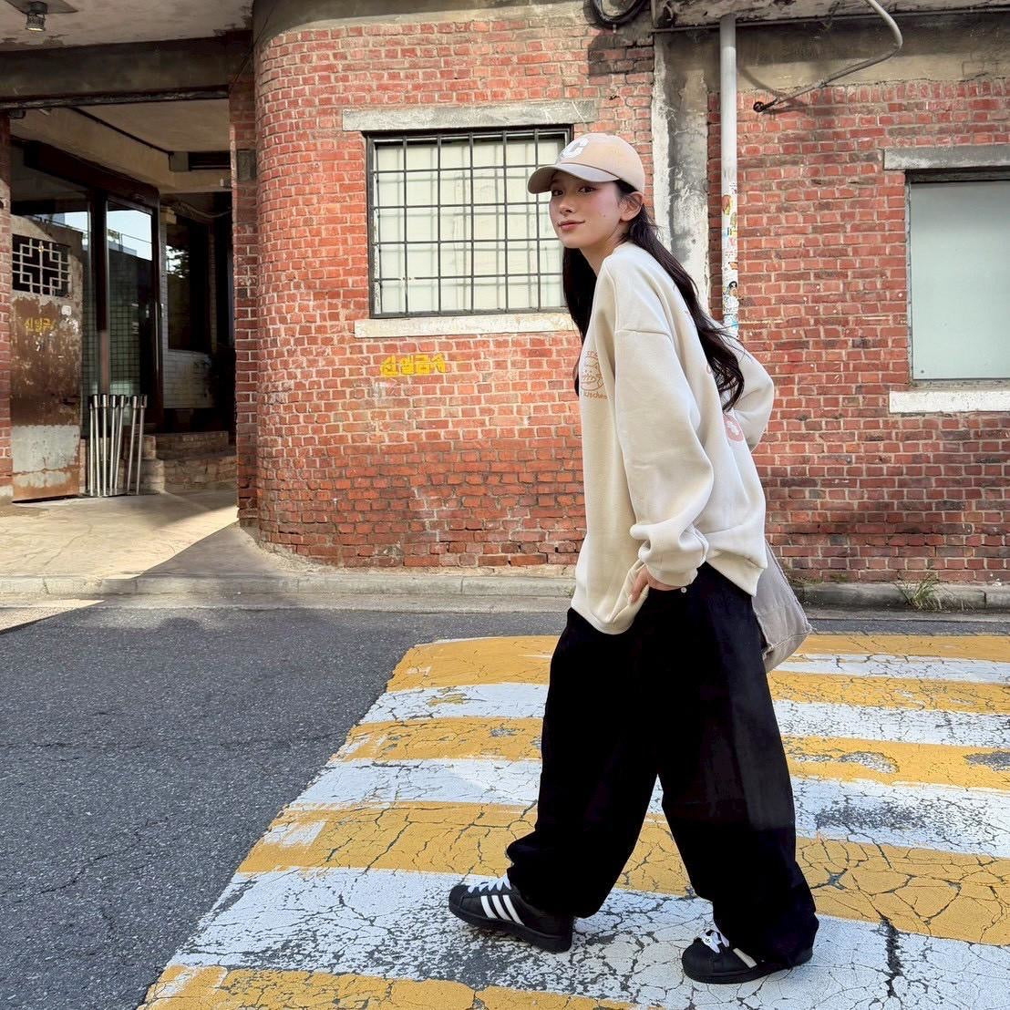 #C440 Bread with Cats Sweatshirt