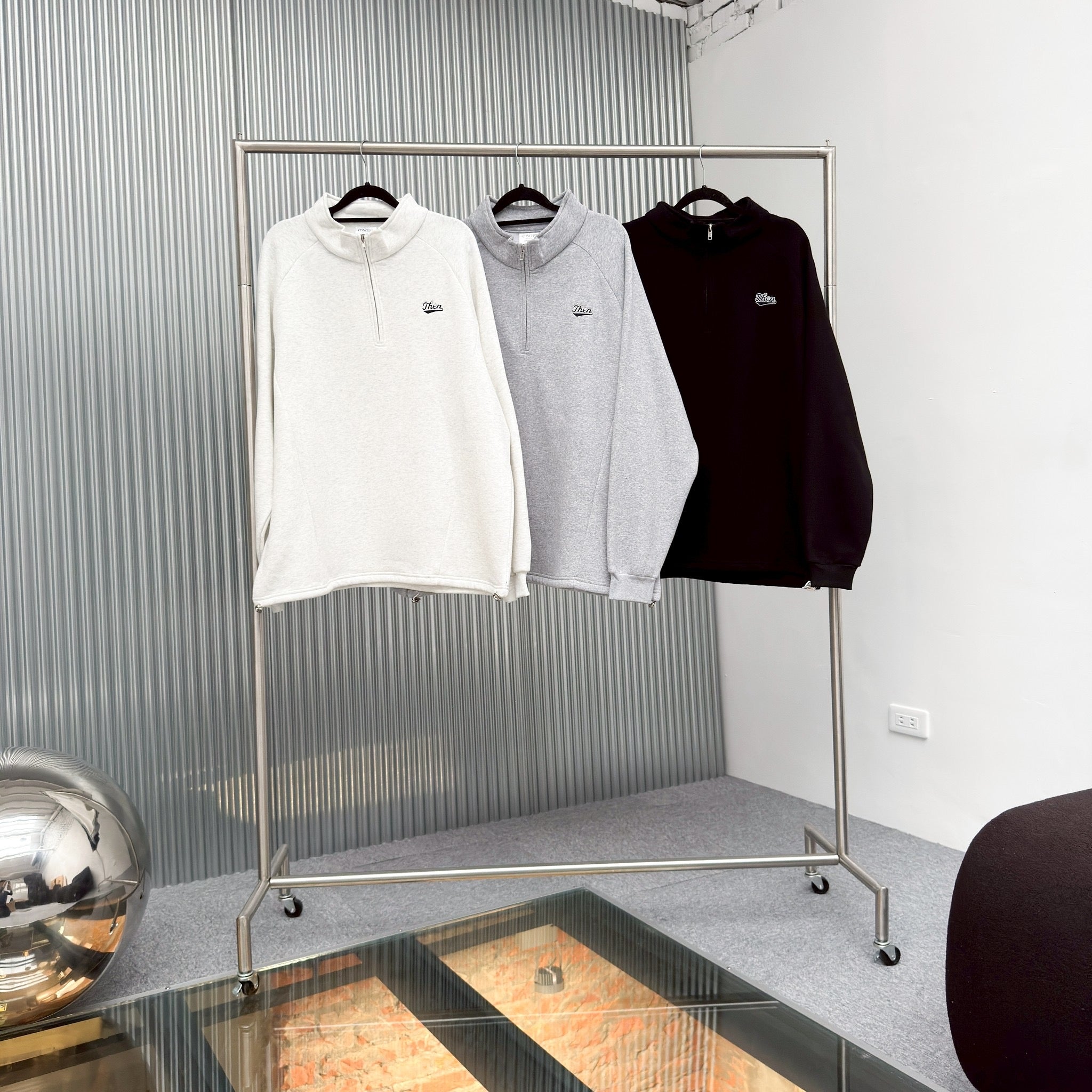 #C448 Then Embroidery Collar Sweatshirt