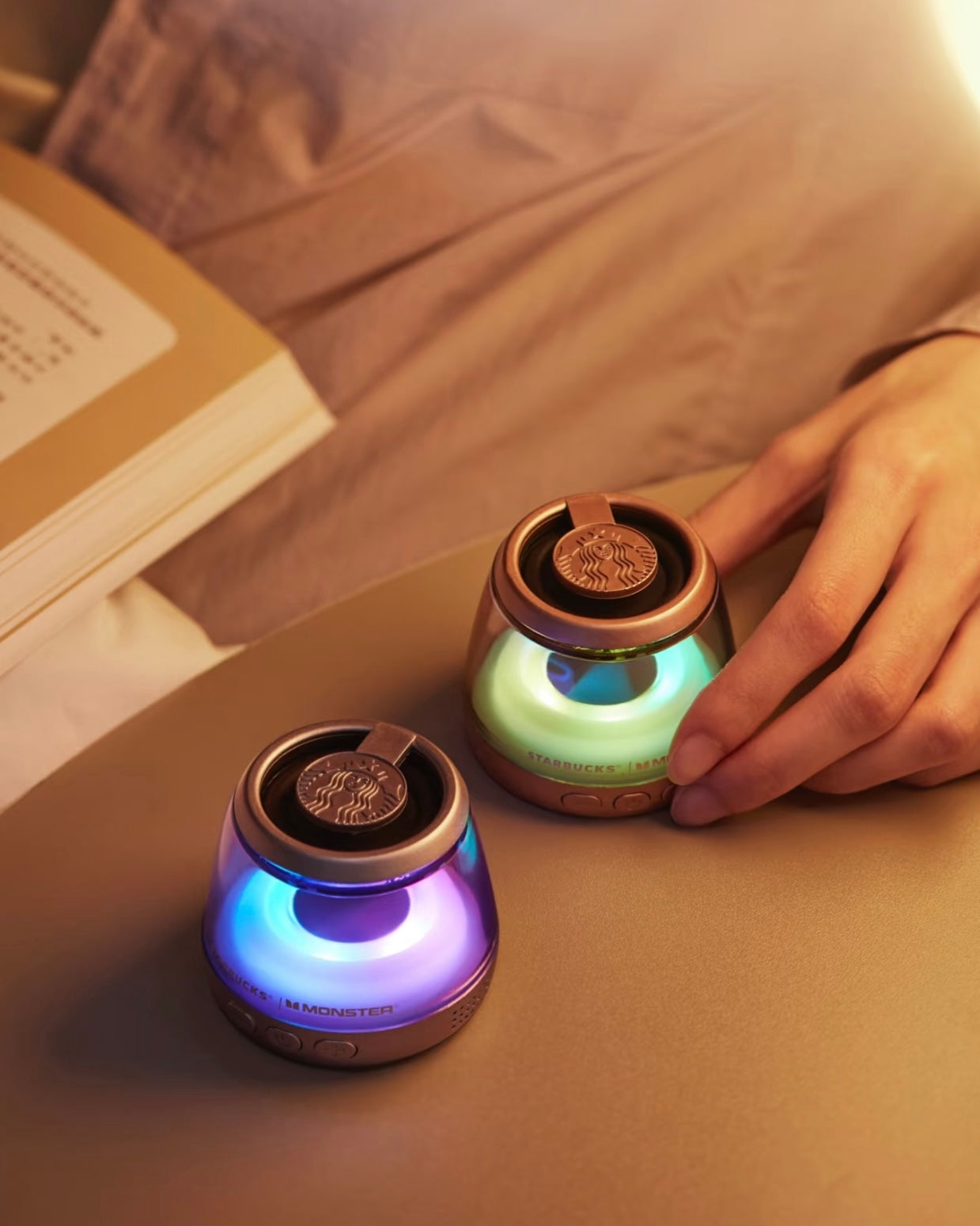 Starbucks X MONSTER 聯名迷你磁吸發光藍芽音響