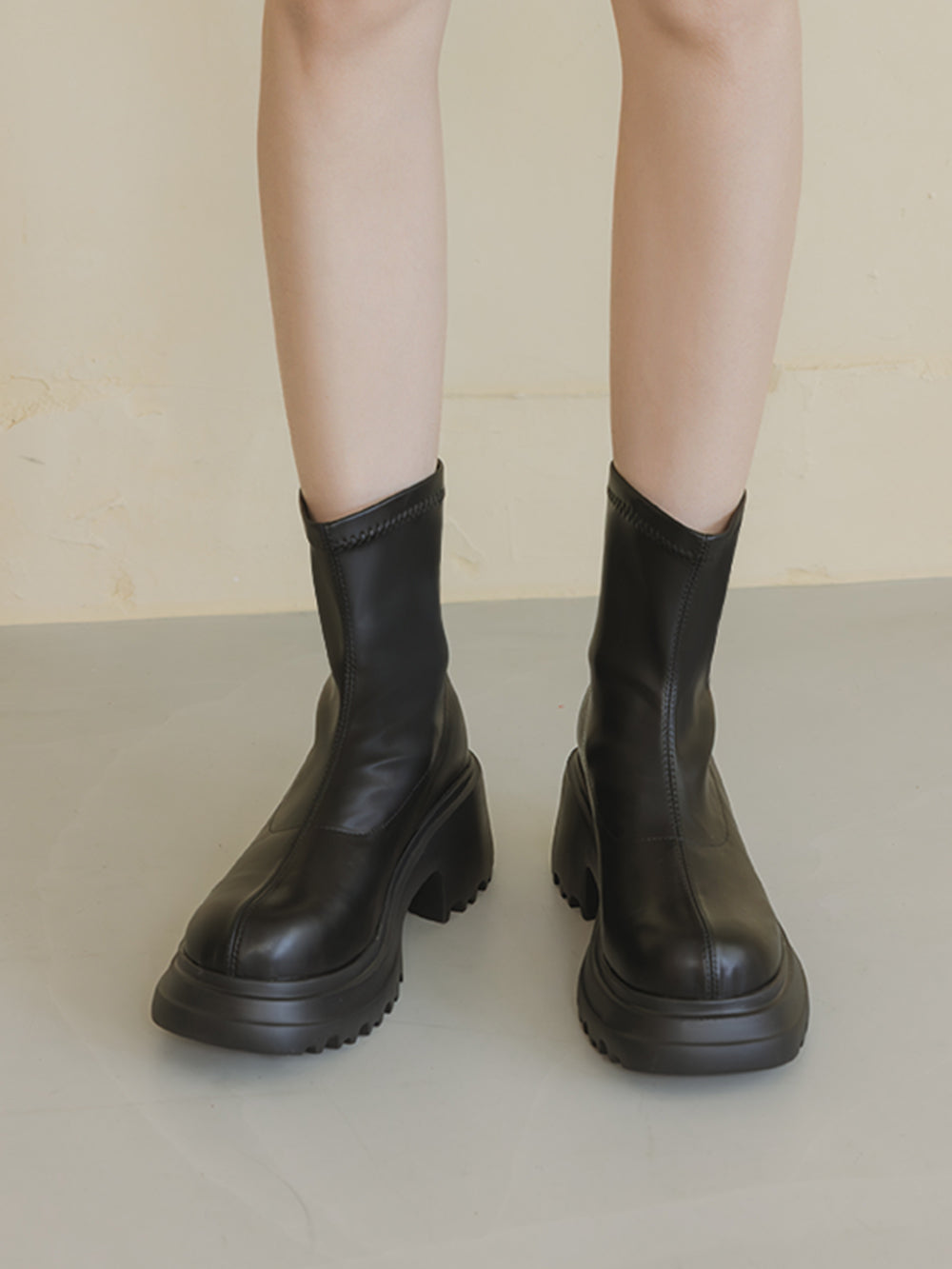 #IS207 +5cm Ankle Boots