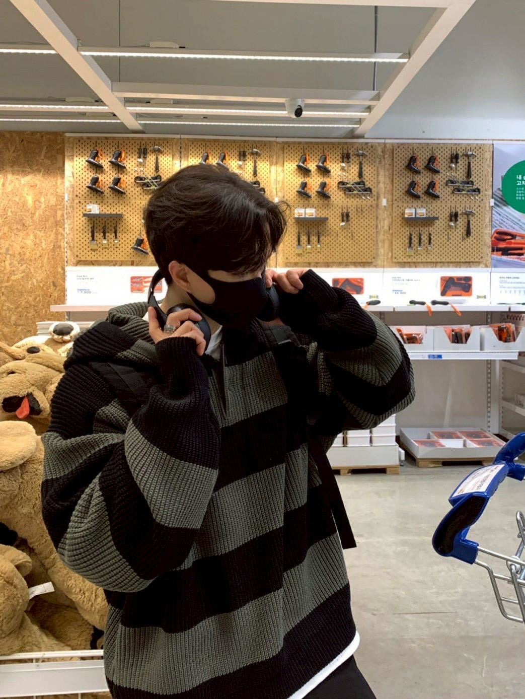 #C404 Stripe Hooded Knitting Top