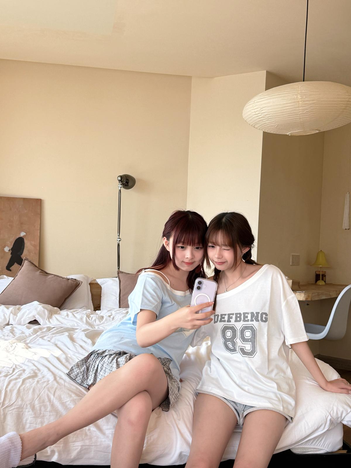 #MD83 89 Off-shoulder Oversize T-shirt