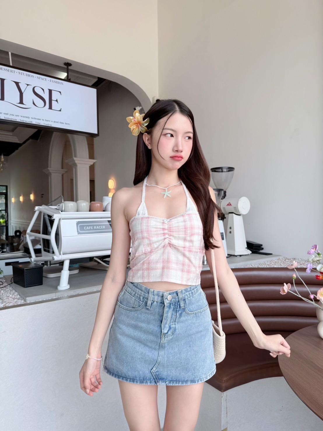 #THYU09 Checked Halter Top