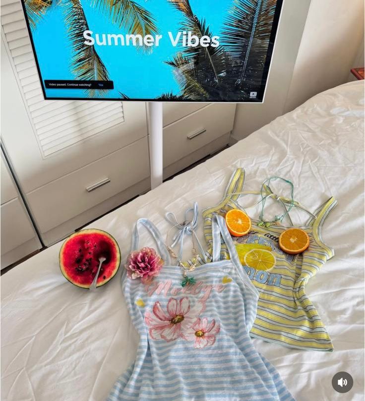 #VNMOLLY04 Summer Vibes Camisole