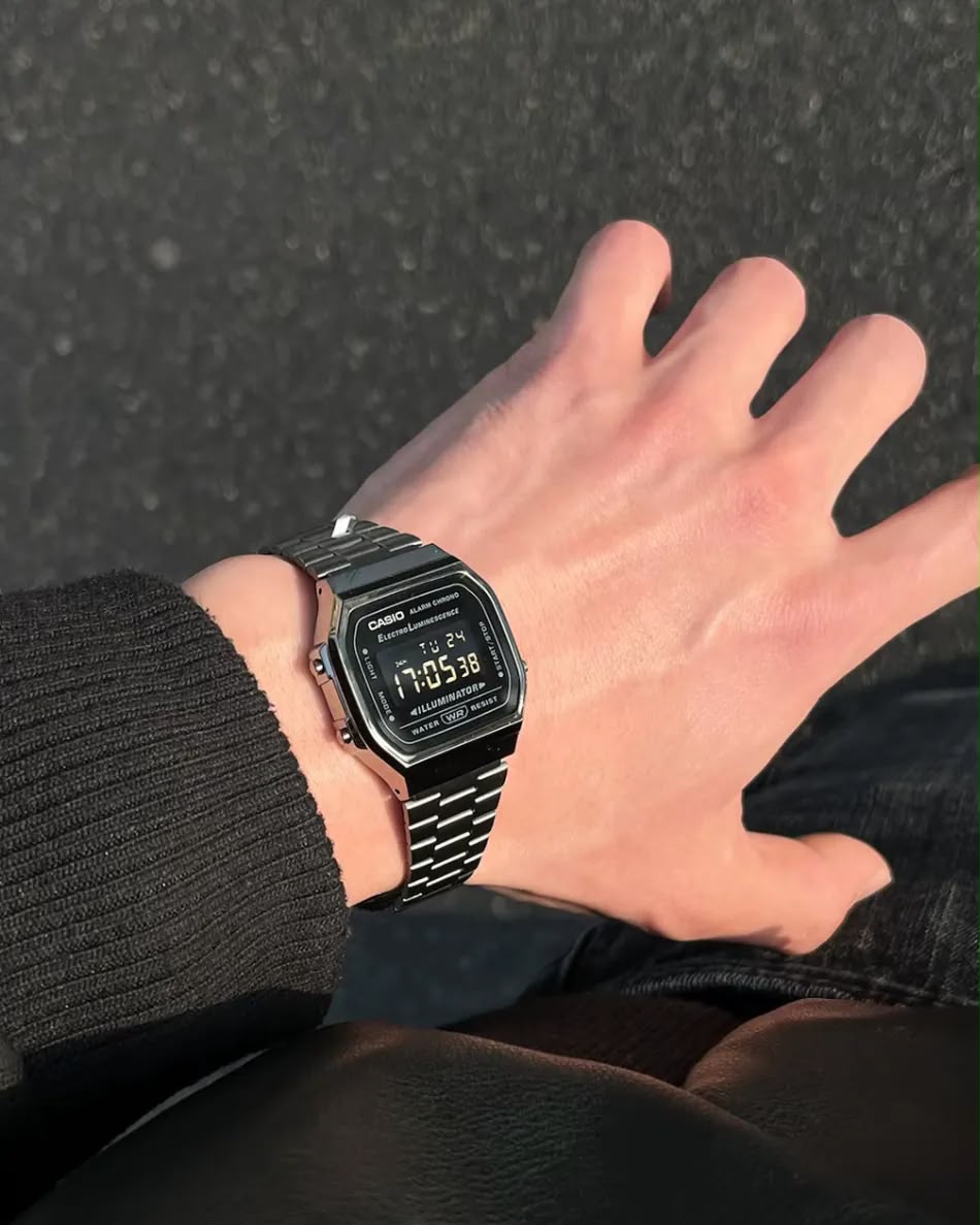 #CASIO02  Square Negative-Display Vintage Digital Watch (A168WGG)