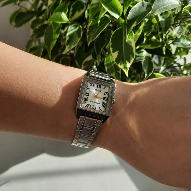 #CASIO07 Women's Rectangular Stainless Steel Watch (LTP-V007SG)