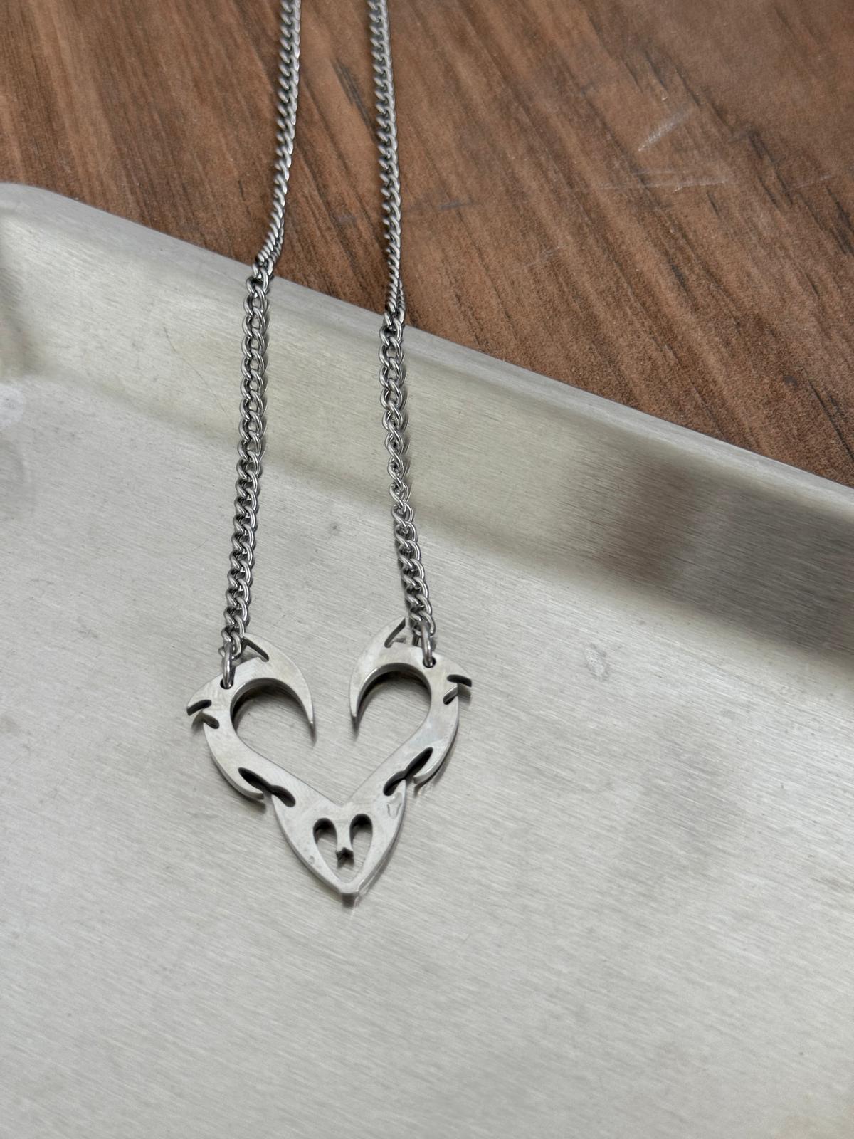 #IS29「送免運券」Heart Pin Necklace