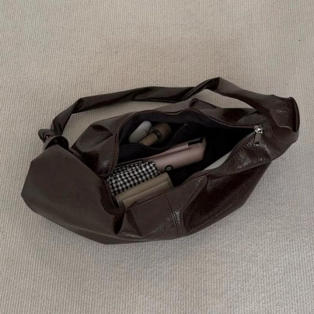 IS112 Croissant Cross Bag - Idiot Sandwich Apparel Limited - 