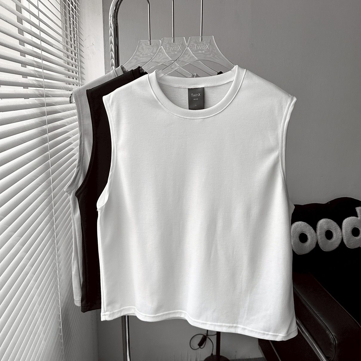 #TW18 Clean Fit Short Tank Top - Idiot Sandwich Apparel Limited - 