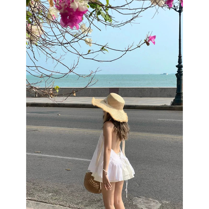 #VNGC06 LINEN BACKLESS HALTER TOP